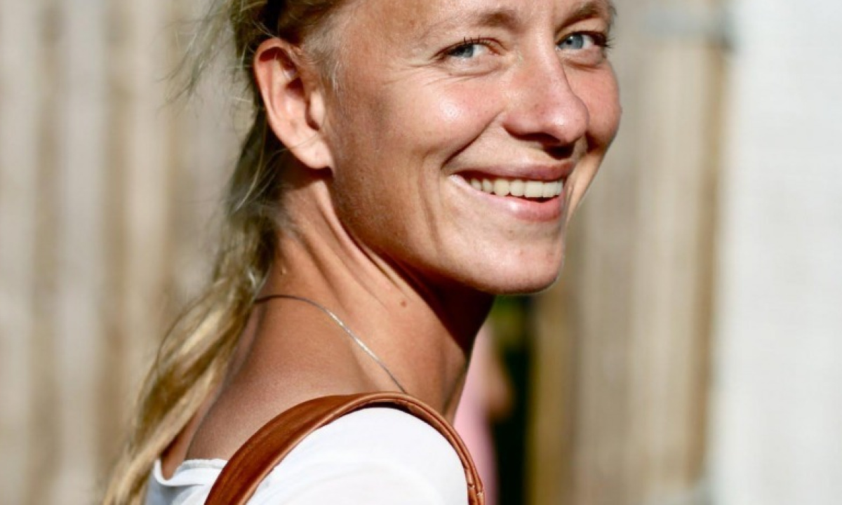 Image of woman, bibu 2016