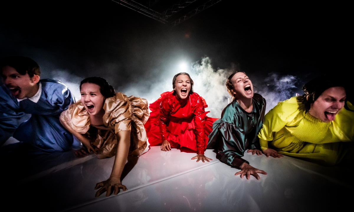 Performance image Witches
